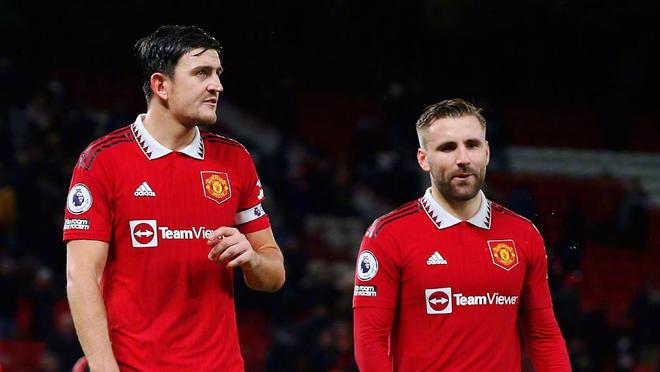 更是向球迷 更是向球迷